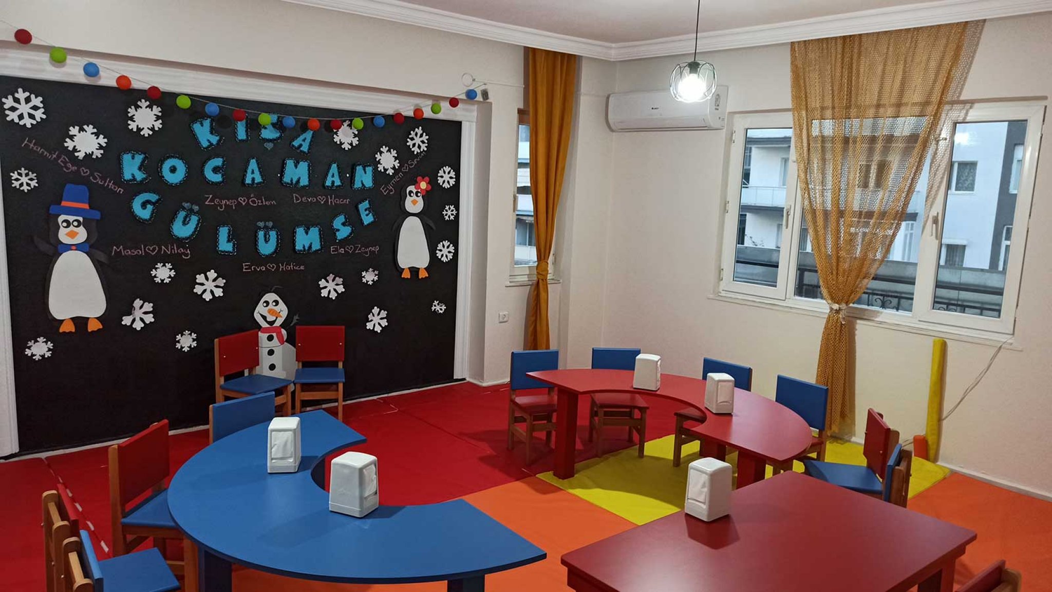 GÜLÜMSETENDE ATÖLYELER